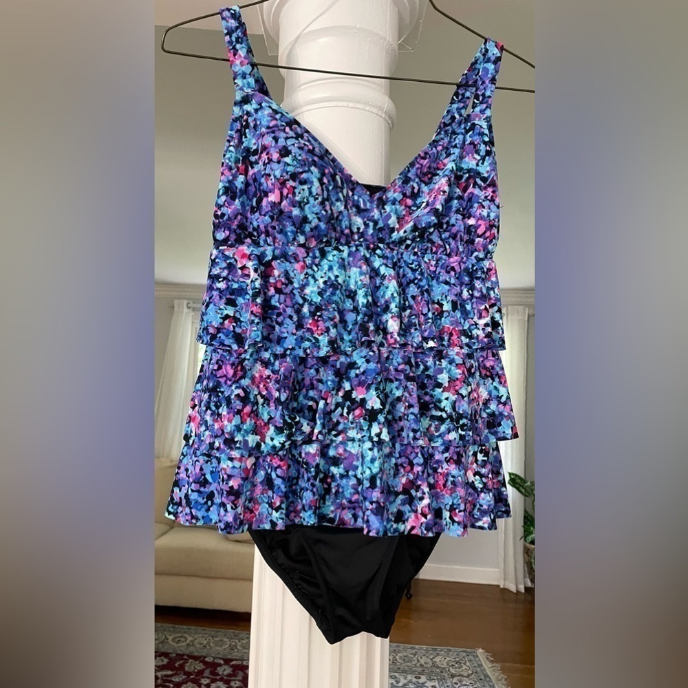 Bal Harbour women’s one piece floral multi color tiered swimsuit size 12